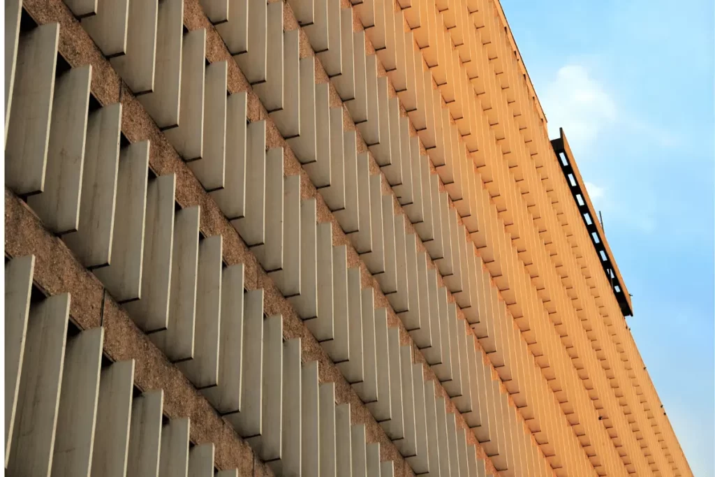Foto del palazzo dell'Istruzione