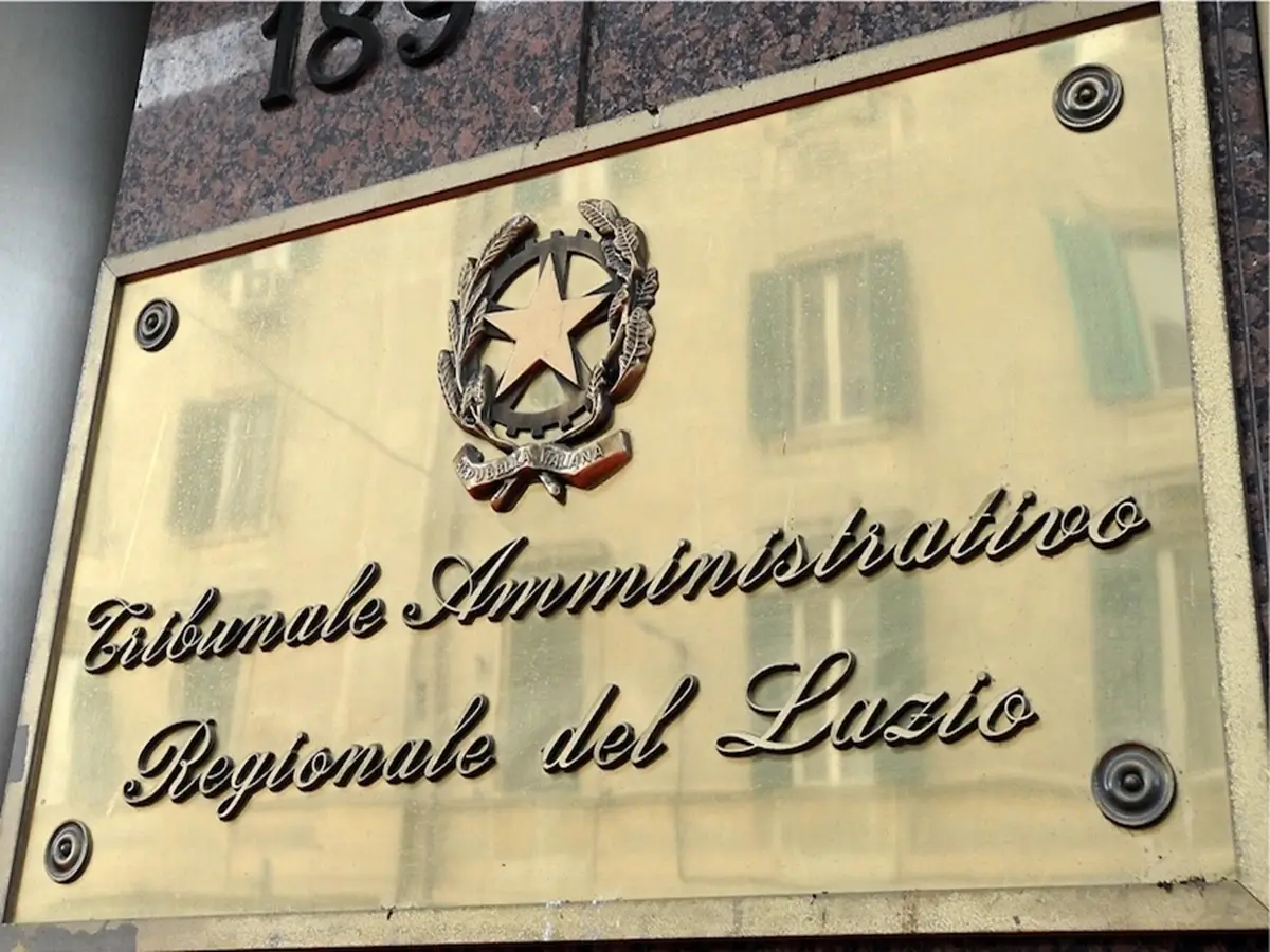 Targa del Tar del Lazio, tribunale amministrativo regionale che ha sentenziato di recente che si può procedere con l'assunzione di nuovi dirigenti scolastici