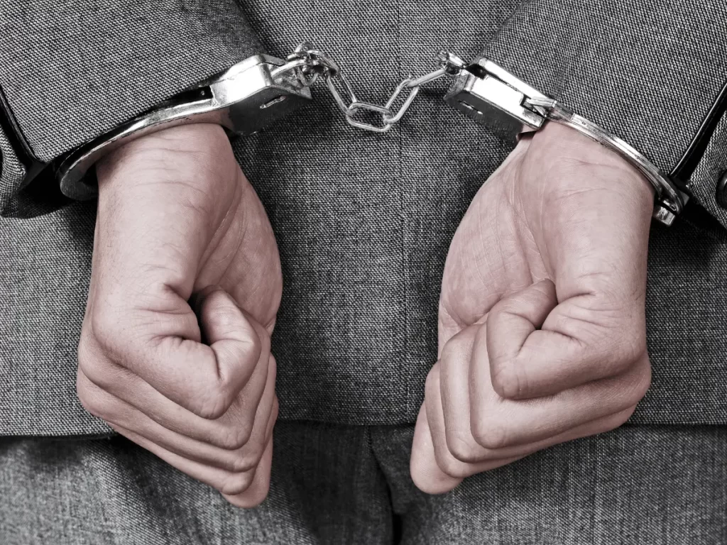 Arresto di un docente in provincia di Torino: gravi le accuse