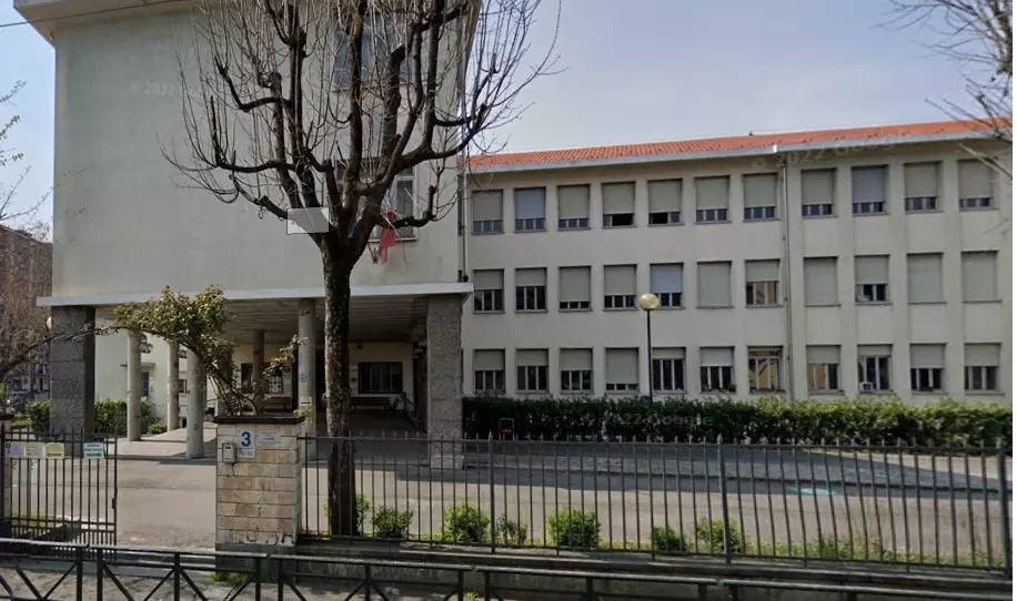 Torino, docente dello Zerboni aggredito due volte in un mese: la Scuola in trincea e studenti denunciati