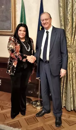 Vandalismo al liceo Da Vinci di Genova: il segretario UGL Cuzzupi e il Ministro Valditara