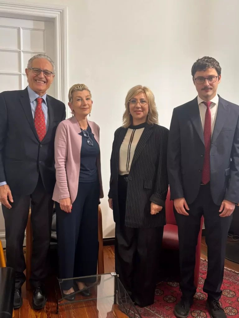 Personale scolastico all'estero: alcuni degli ospiti dell'assemblea di Atene